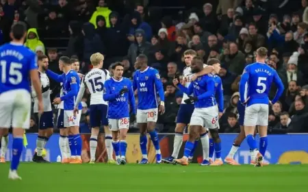 Fabrizio Romano: Liverpool Negotiates to Acquire Sunderland Defender