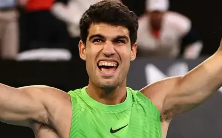 Carlos Alcaraz Overcomes Injury to Defeat Zverev in Australian Open Semi-Final