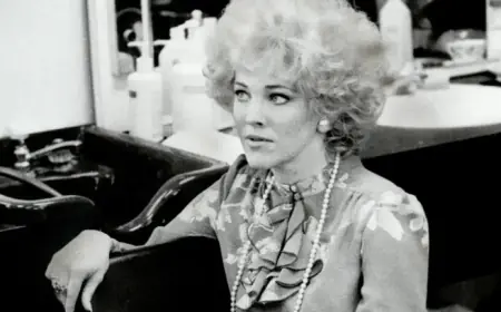 Catherine O’Hara Reigns as Offbeat Comedy’s Grande Dame