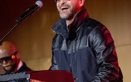 Justin Timberlake Performs Live Post-Lyme Disease Revelation