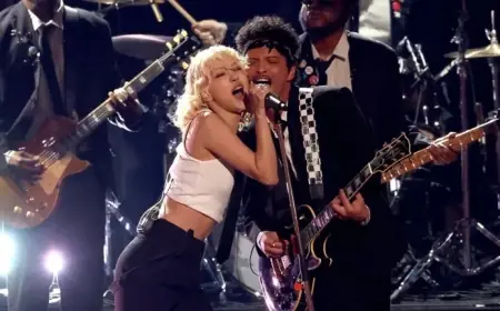 Rosé Opens 2026 Grammys with Electrifying “APT” Performance Featuring Bruno Mars