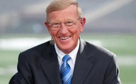 Lou Holtz enters hospice care as false death rumors spread online