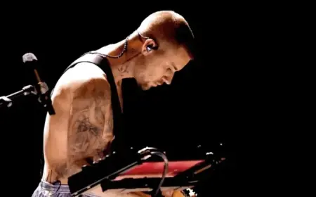 Justin Bieber Stuns in Gym Shorts for ‘Yukon’ at Grammys; Hailey Emotional