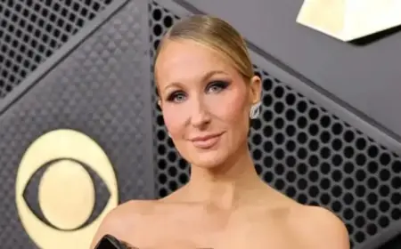 Nikki Glaser Shines in Latex Dress, Showcases Legs at 2026 Grammys