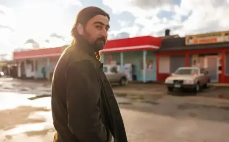 Noah Kahan Unveils “The Great Divide” Video and 2026 Tour at Grammys