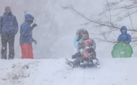 Charlotte Schools Close Monday Due to Snowfall