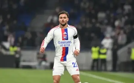 Kluivert Nears Premier League Move: Defender Set to Leave Lyon Soon