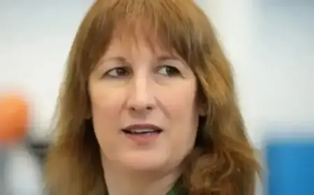 Rachel Reeves Proposes £100k Severance for Exiting Civil Servants