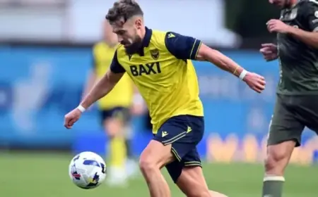 Oxford United Striker Joins Barnsley on Loan Move