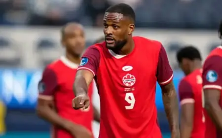 Canadian Star Larin Joins Southampton on Loan in English Championship