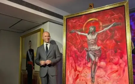 Antonio Casamitjana Unveils Bold, Meaningful Poster for Seville Holy Week