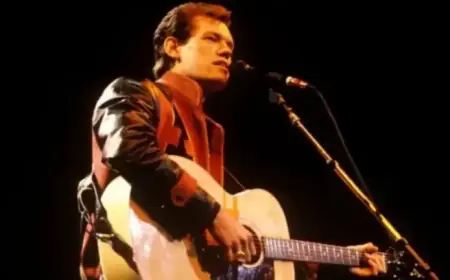 Randy Travis Heals Broken Hearts with Iconic Hit Performance