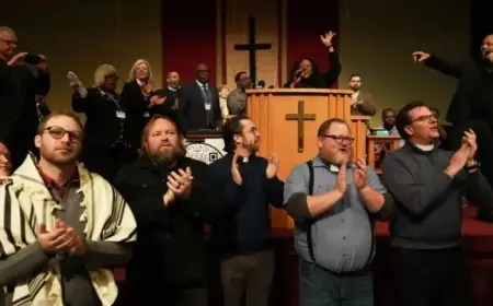 Judge Halts Trump Move to End Haitians’ Temporary US Legal Status