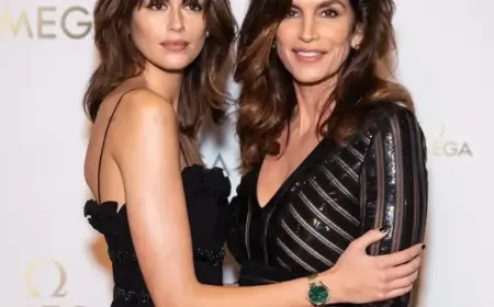 Kaia Gerber Says Nude Photos of Mom Cindy Crawford Were a “Gift”