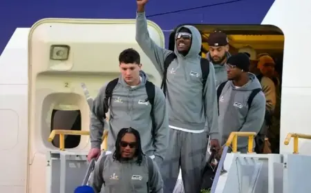 Seahawks, Patriots Launch Super Bowl Festivities with Opening Night Media Frenzy