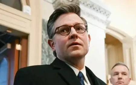 House Votes on Reopening Government; NASA Delays Moon Mission: Morning Rundown