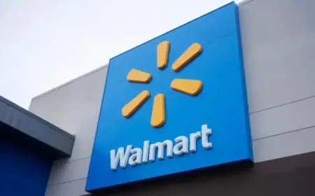 Walmart Stock Calls Offer Value Amid Strong NASDAQ:WMT Performance