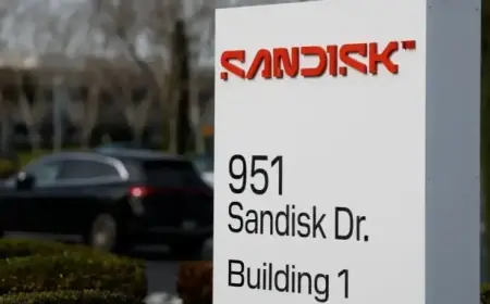 AI Memory Boom: 4 Stocks Primed for Major Gains