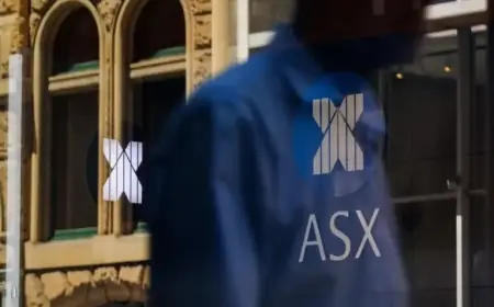 ASX 200 Falls as Banks Weaken; Xero Plummets