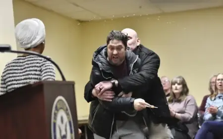 Accused Assailant of Rep. Ilhan Omar to Stay in Jail