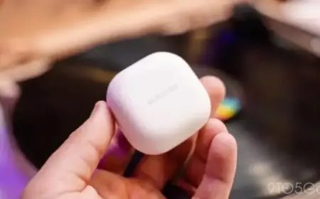 Leak Reveals Galaxy Buds 4 Returning to Original Charging Case Design