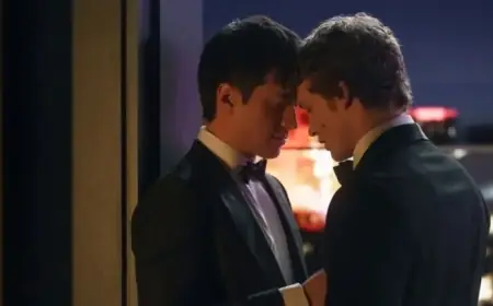 Therapists Reveal Why ‘Heated Rivalry’ Obsession Goes Beyond Sexual Attraction