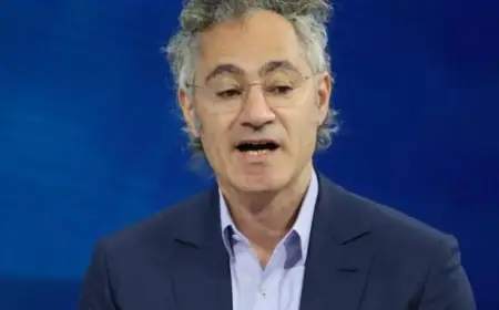 Palantir CEO Agrees with Trump on AI Adoption Challenges and Hesitance