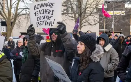 Toronto Parents Rally Over Teacher Firings and Suspensions at Public School