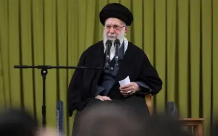 US and Iran Pursue Nuclear De-escalation in Oman Talks, Official Confirms