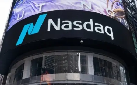 Nasdaq slides as tech selloff deepens on AI disruption fears