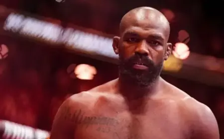 UFC’s Jones to Undergo Hip Replacement, Eyes White House Fight