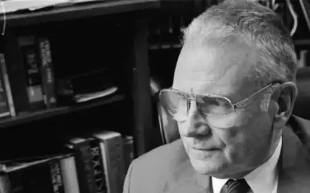 Lee H. Hamilton, Influential U.S. Foreign Policy Leader, Dies at 94