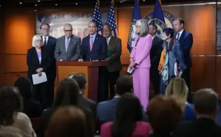 Trump’s Plan: Homan to Relocate 700 Immigration Agents from Minnesota