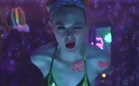 Elle Fanning Launches OnlyFans in ‘Margo’s Got Money Troubles’ Trailer