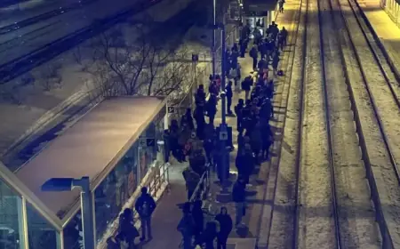 Equipment Issues Delay Lakeshore West and East GO Lines