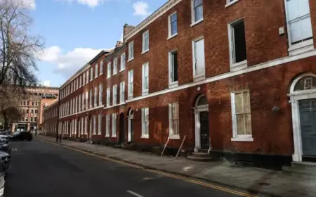 Influencers Swarm Gary Neville’s Manchester Home, Pundit Expresses Frustration