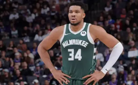 Bucks Confident in Retaining Giannis Antetokounmpo Amid Trade Speculation