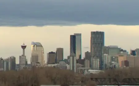 Western Canada Bakes in Heatwave as Eastern Regions Brace for Cold