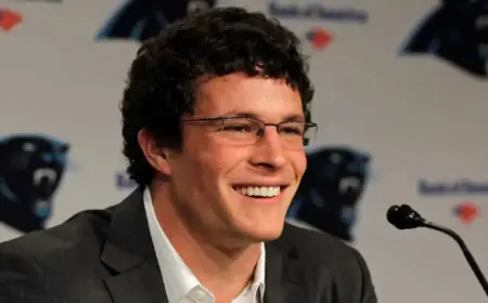 Luke Kuechly Poised to Become Second-Youngest Hall of Famer Tonight