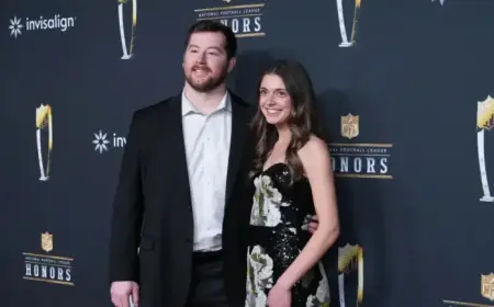 Joe Thuney Named Protector of the Year