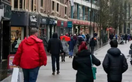 Major UK Fashion Chain Enters Administration, Closes Website