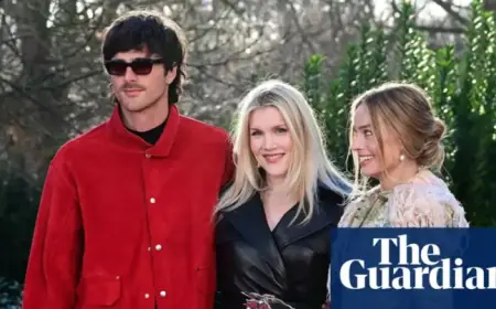 Emerald Fennell Aims to Ignite Passion with ‘Wuthering Heights’