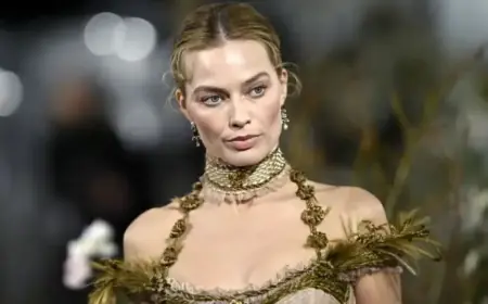 Margot Robbie Dazzles in Victorian Fashion for ‘Wuthering Heights’ Press Tour