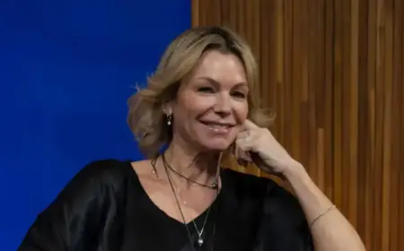 Caroline Néron Opens Up About Anxiety Medication Addiction Battle