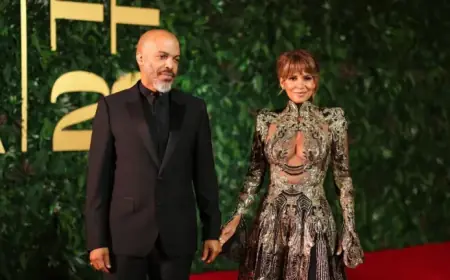 Halle Berry Flaunts Engagement Ring from Van Hunt on ‘Tonight Show’