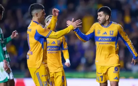 Tigres Thrash Uninspired Santos 5-1 Amid Controversy and Comeback
