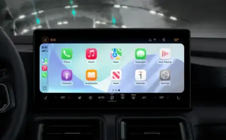 Apple Integrates ChatGPT, Claude, and Gemini into CarPlay System