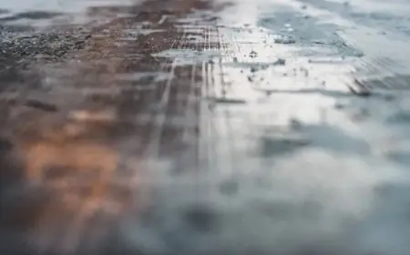 Avoid Winter Walkway Hazards: Tips to Prevent ER Visits