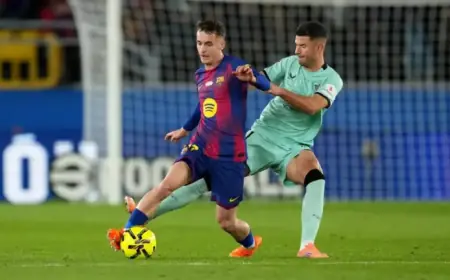 Flick Restores Key Defense, Chooses Casadó Against Mallorca