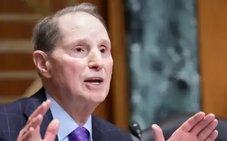 Senator Warns ICE Misusing Private Data